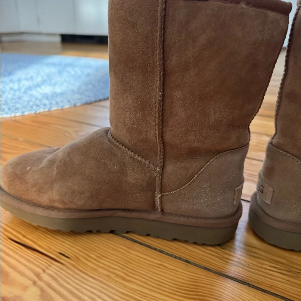 UGG boots size 7 - Picture 6 of 13
